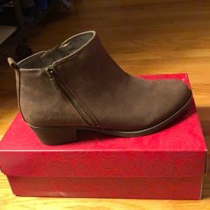 Carlos by Carlos Santana women’s bootie